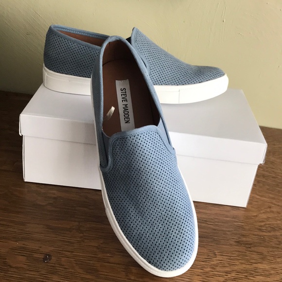 New In box! Steve Madden “Zarayy” slip-on sneaker - Picture 2 of 4